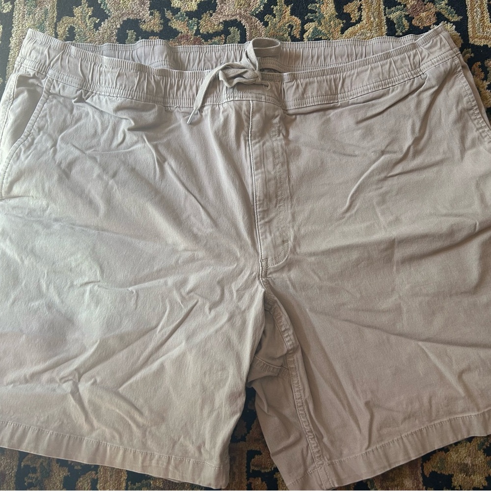 Duluth Men's Tan Shorts, Size 48